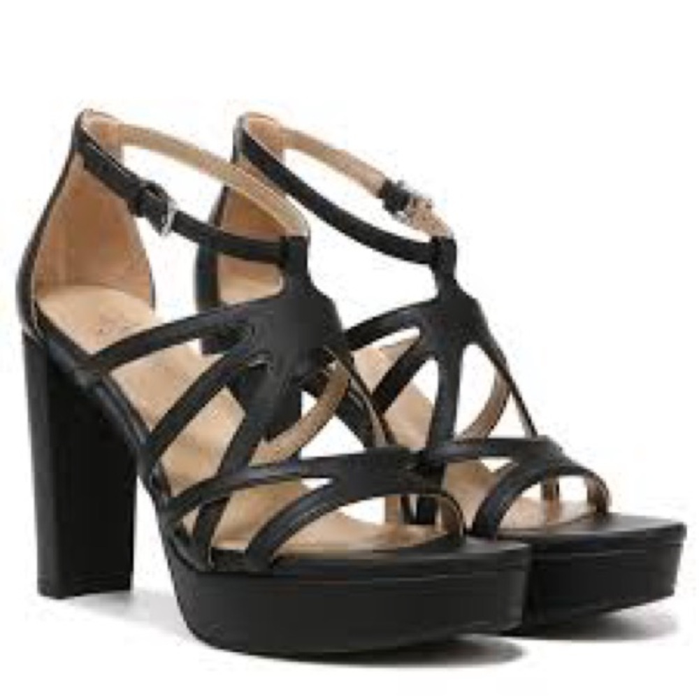 NWOT Naturalizer Neona Strappy Black Platform Sandals - Comfort Heels Size 8M